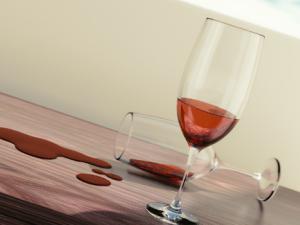 Cuanto mayor es el precio del alcohol en un país, menor es la mortalidad registrada en sus carreteras. / QuinceMedia (PIXABAY)