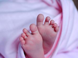 El avance de la atención perinatal durante las últimas décadas ha mejorado enormemente la tasa de supervivencia de los recién nacidos. / christianabella (PIXABAY)