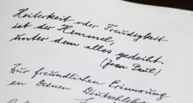 José María Morón pertenece a esa pléyade de escritores, muchos de ellos desconocidos hoy, que conmocionó la lírica española en las fechas anteriores a la guerra civil.